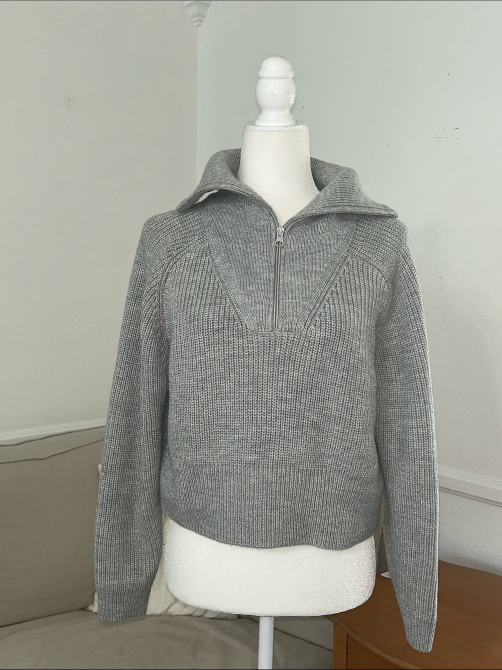 WAYF Semi cropped zipped collar sweater